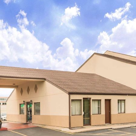 Days Inn By Wyndham Hannibal Exterior photo