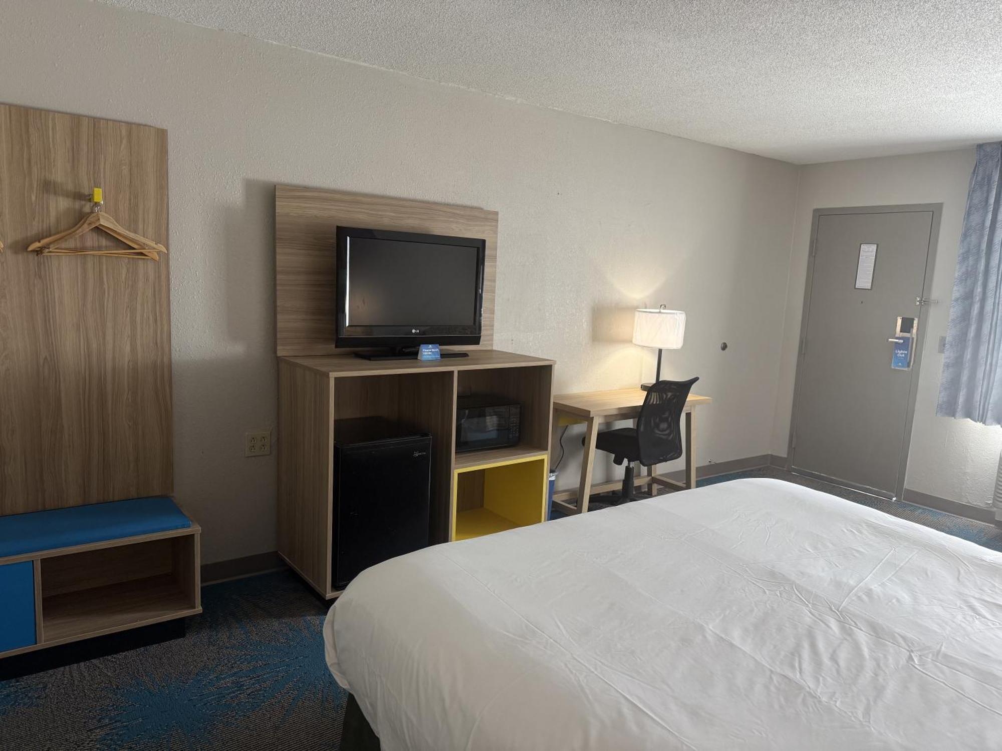 Days Inn By Wyndham Hannibal Exterior photo