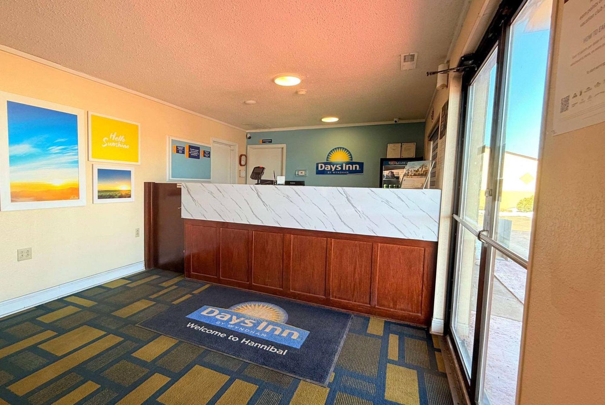 Days Inn By Wyndham Hannibal Exterior photo